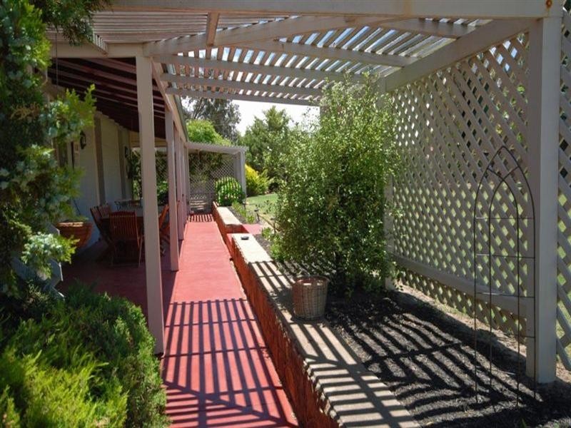 8 Hansard Street, Narrogin WA 6312