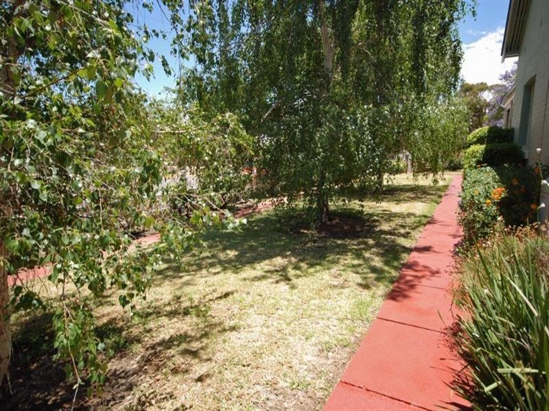 8 Hansard Street, Narrogin WA 6312