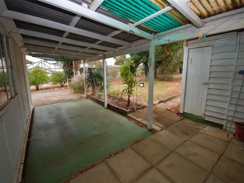 17 Felspar Street, Narrogin WA 6312