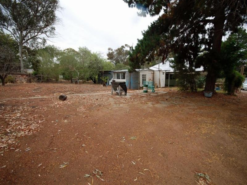 17 Felspar Street, Narrogin WA 6312