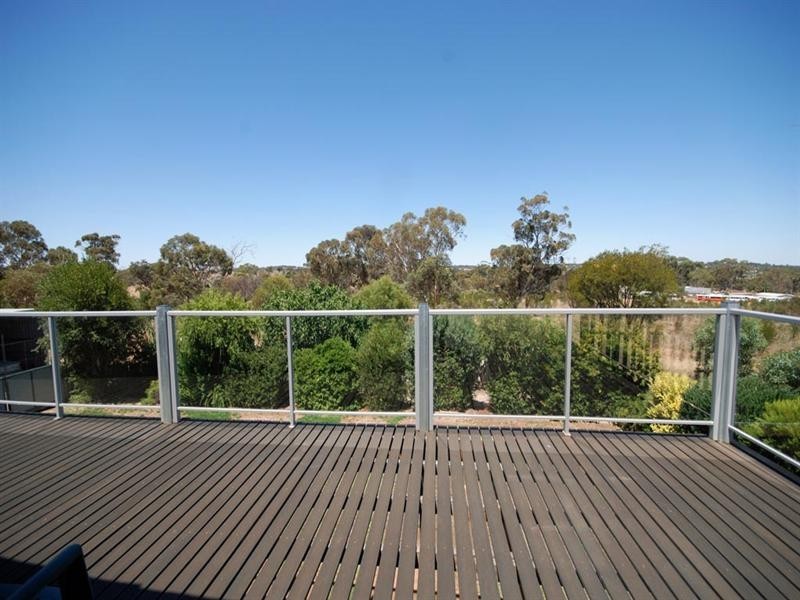 15 Narrakine Road, Narrogin WA 6312