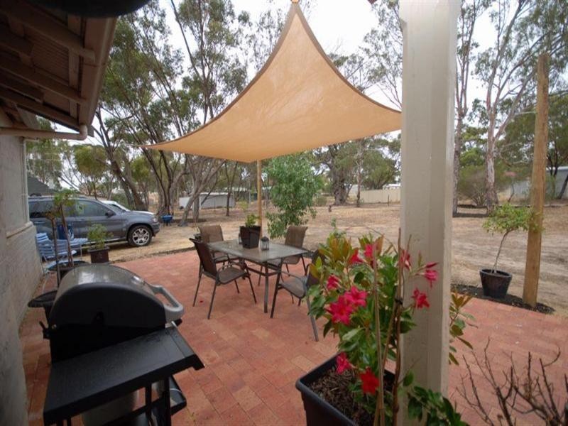 75 and 77 Stratford Street, Pingelly WA 6308