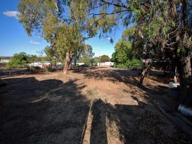 123 Narrakine Road, Narrogin WA 6312