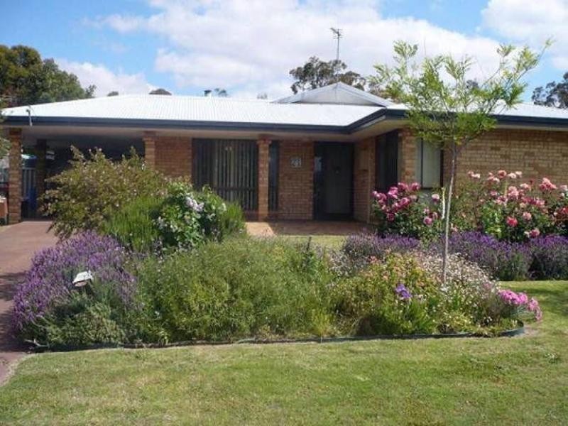 21 Hough Street, Narrogin WA 6312