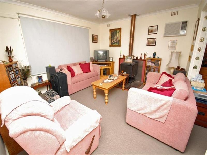 25 Connor Street, Yealering WA 6372