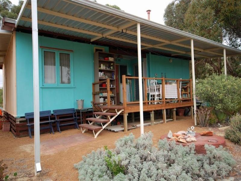 25 Connor Street, Yealering WA 6372