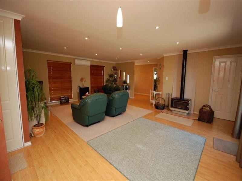 80 Johnston Street, Wagin WA 6315