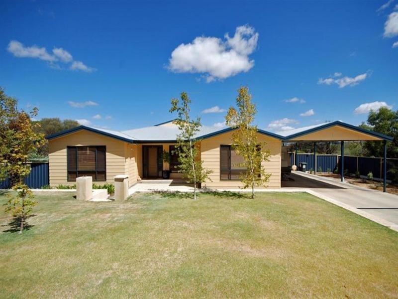 24 Butler Street, Narrogin WA 6312