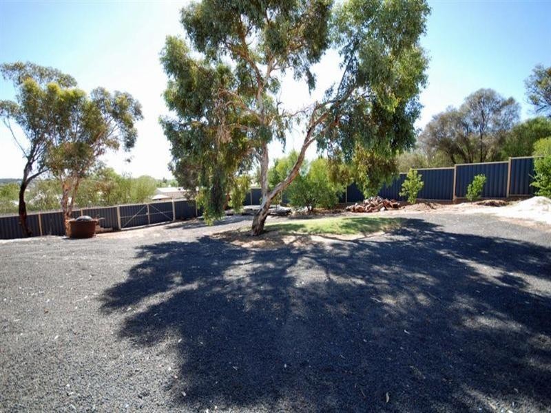 24 Butler Street, Narrogin WA 6312