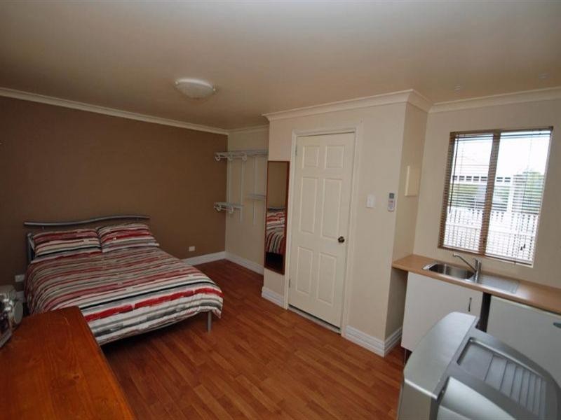 8 Falcon Street, Narrogin WA 6312