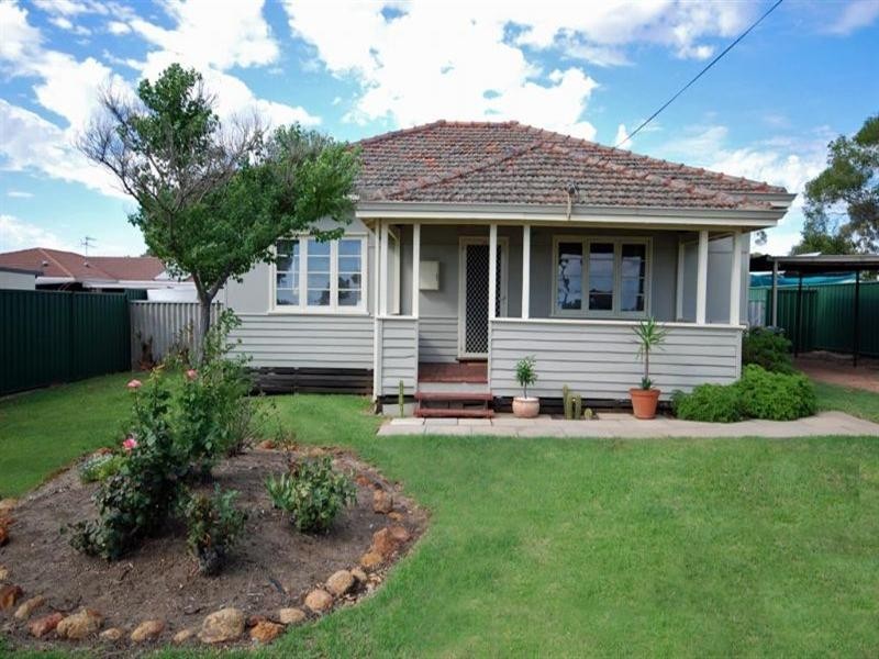 53 Clayton Road, Narrogin WA 6312