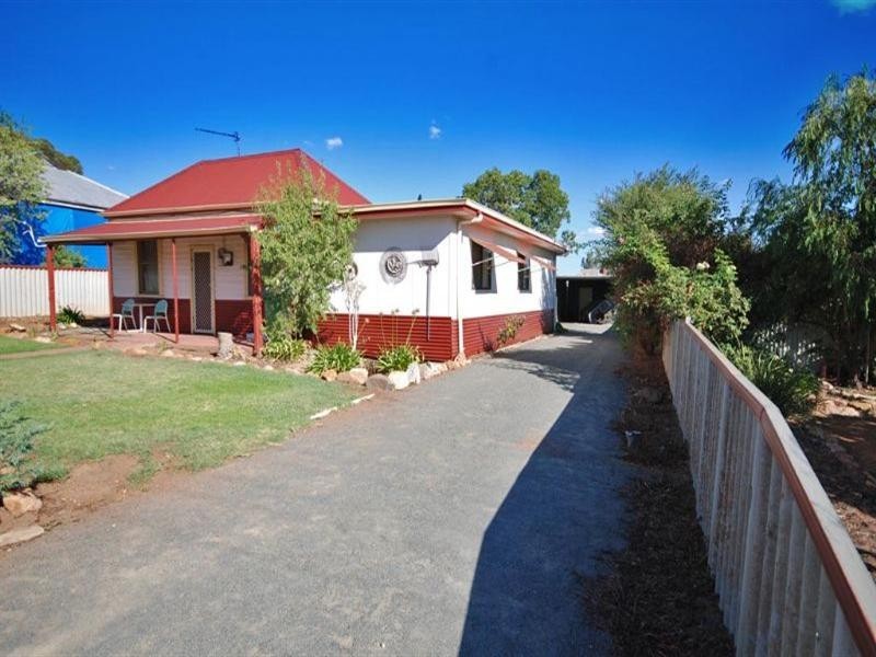 18 Northwood Street, Narrogin WA 6312