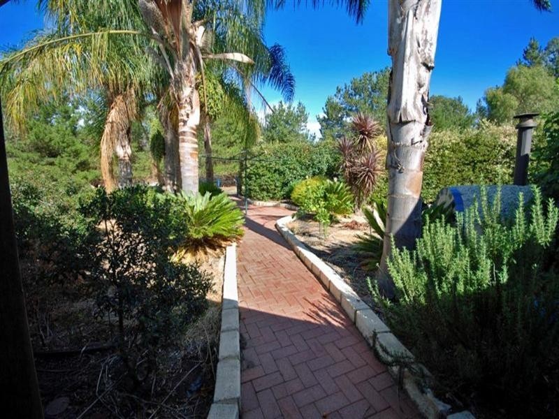 182 Narrakine Road, Narrogin WA 6312