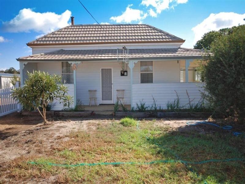 16 Dellar Street, Narrogin WA 6312