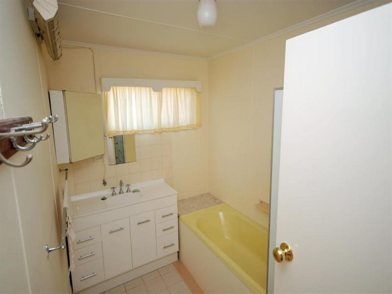 13 Tudor Street, Wagin WA 6315