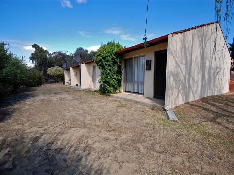 1A, 1B, 1C Hough Street, Narrogin WA 6312