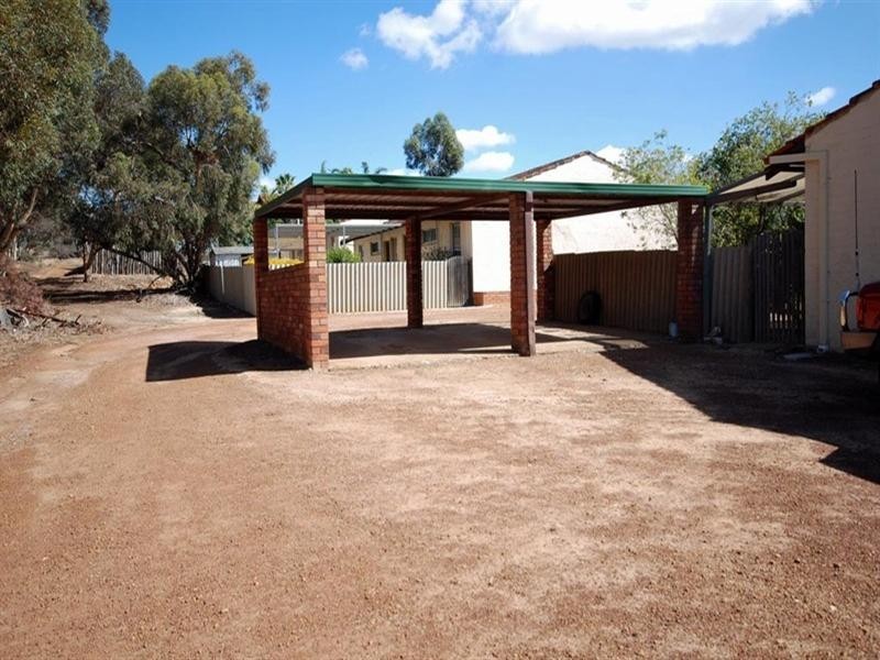 1A, 1B, 1C Hough Street, Narrogin WA 6312
