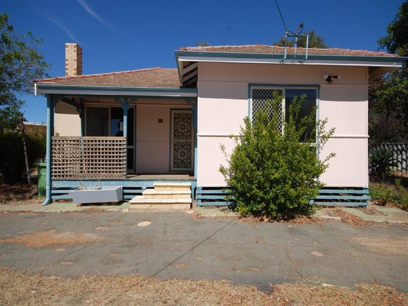 64 Bannister Street, Narrogin WA 6312