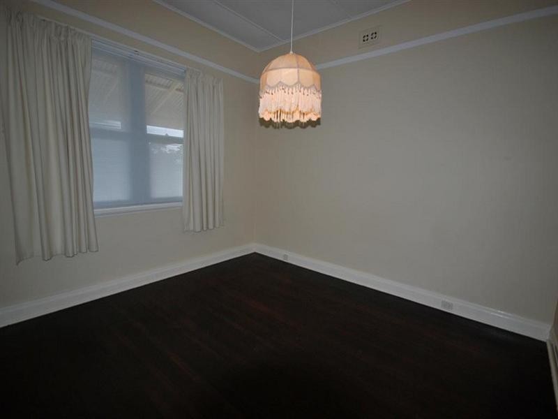 27 Clayton Road, Narrogin WA 6312