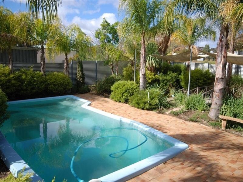 35 Derby Street, Cuballing WA 6311