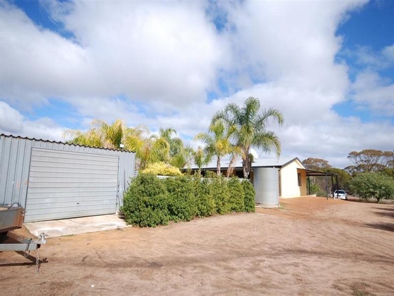 35 Derby Street, Cuballing WA 6311
