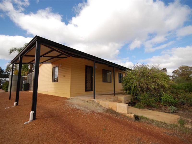 35 Derby Street, Cuballing WA 6311