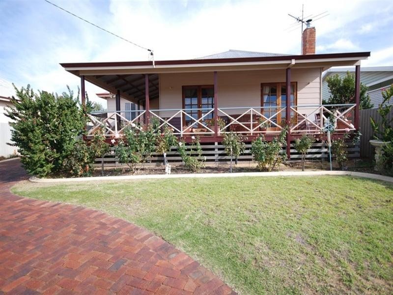 22 Floreat Street, Narrogin WA 6312