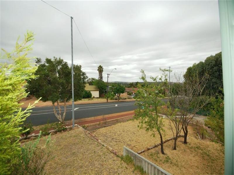 65 Williams Road, Narrogin WA 6312