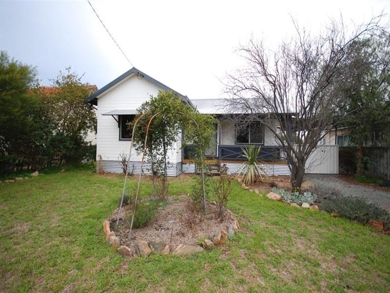 76 Bannister Street, Narrogin WA 6312