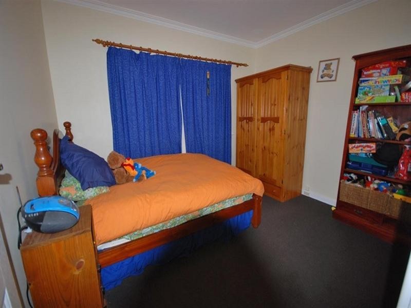 8 Lewis Street, Narrogin WA 6312