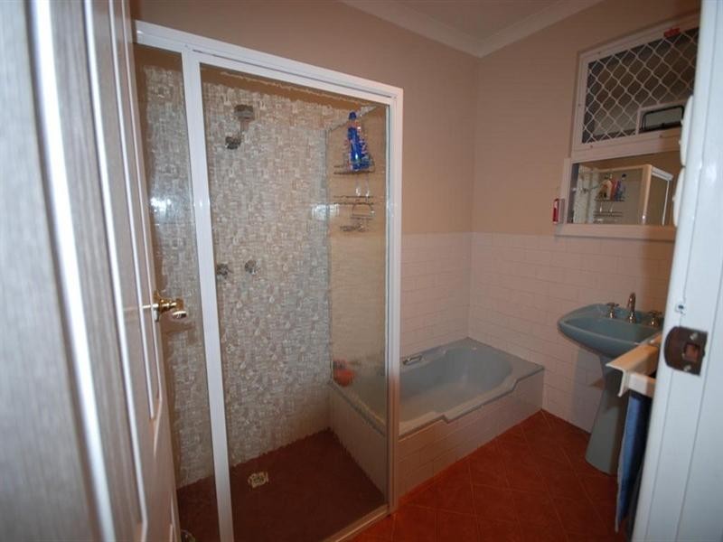 8 Lewis Street, Narrogin WA 6312