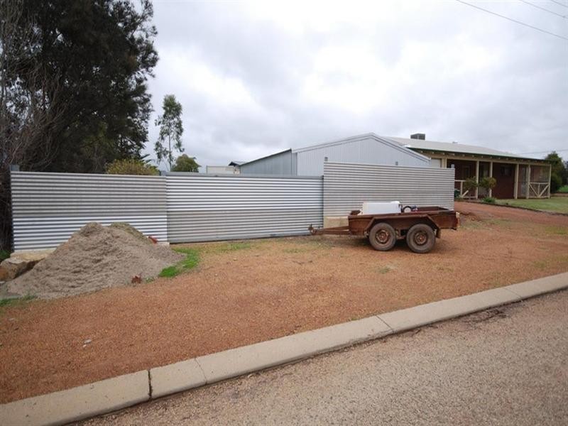 31 Dellar Street, Narrogin WA 6312