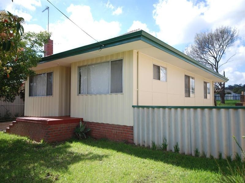 19 Moore, Narrogin WA 6312