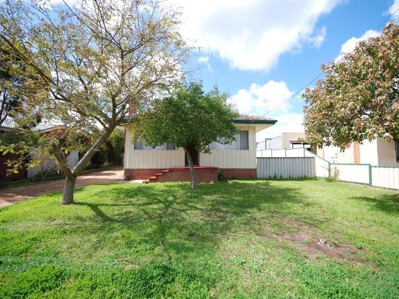 19 Moore, Narrogin WA 6312