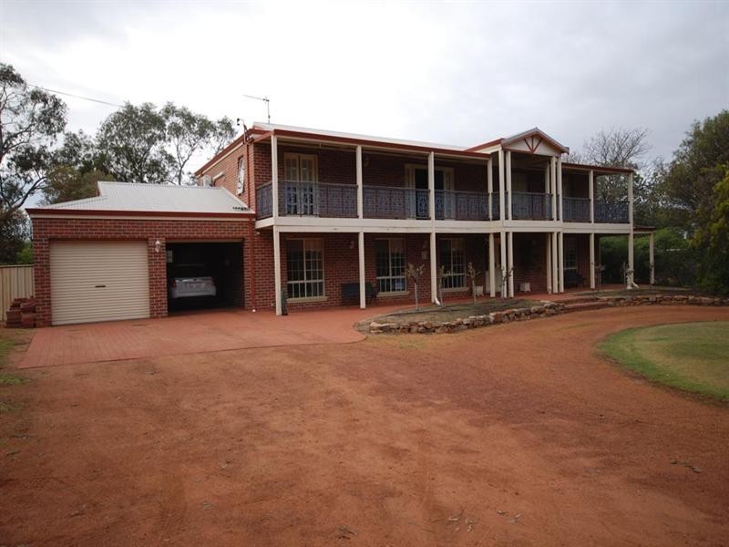 63 Argus Street, Narrogin WA 6312