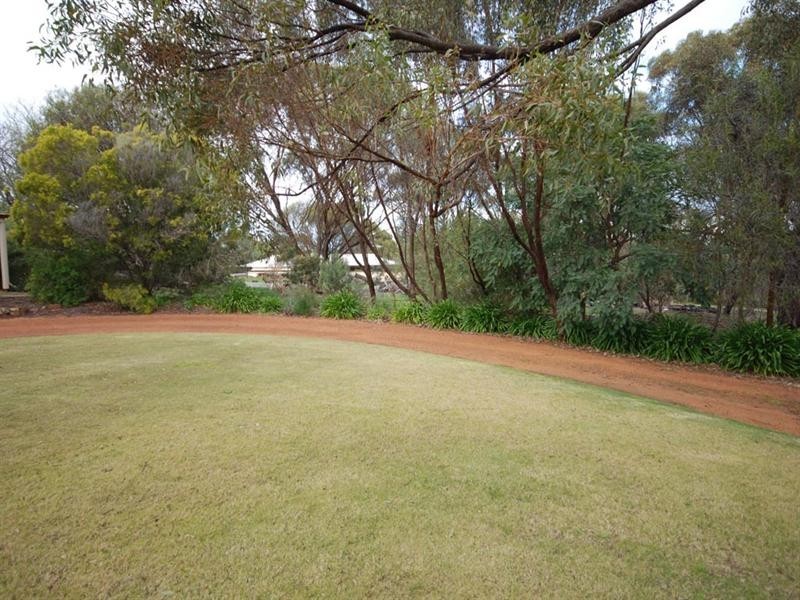 63 Argus Street, Narrogin WA 6312