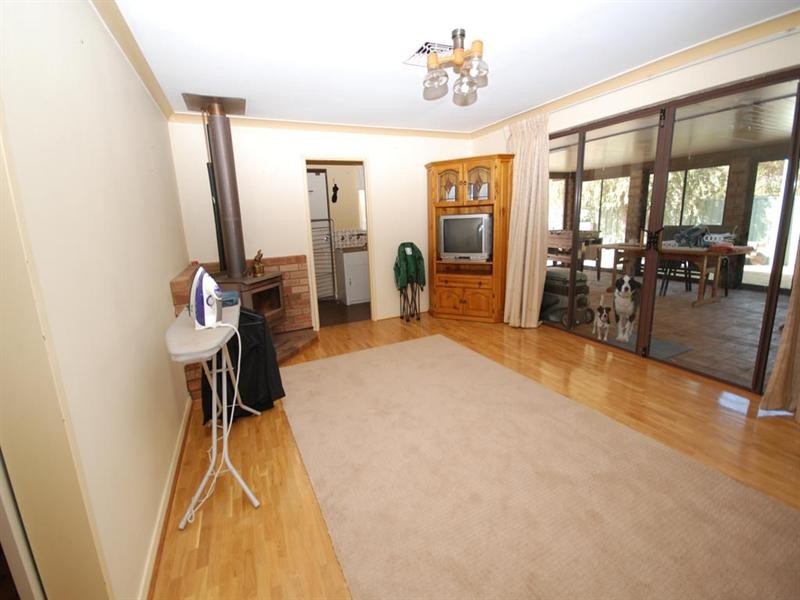 195 197 Narrakine Road, Narrogin WA 6312