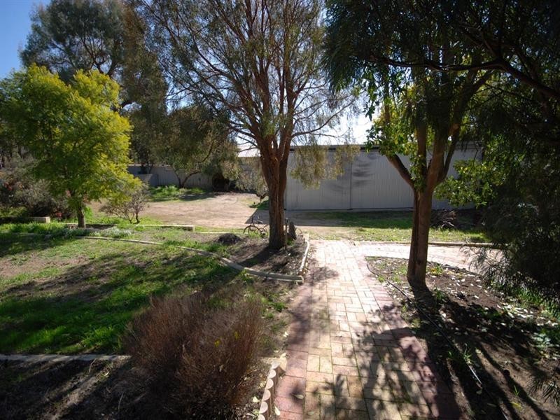 195 197 Narrakine Road, Narrogin WA 6312