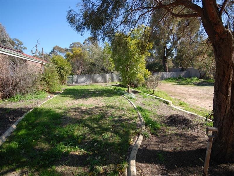 195 197 Narrakine Road, Narrogin WA 6312