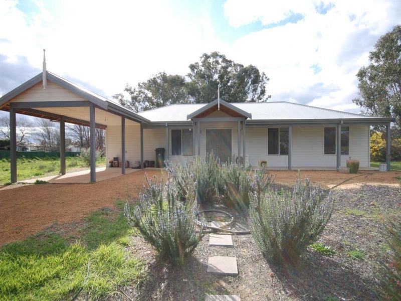 16 Christie Street, Boddington WA 6390