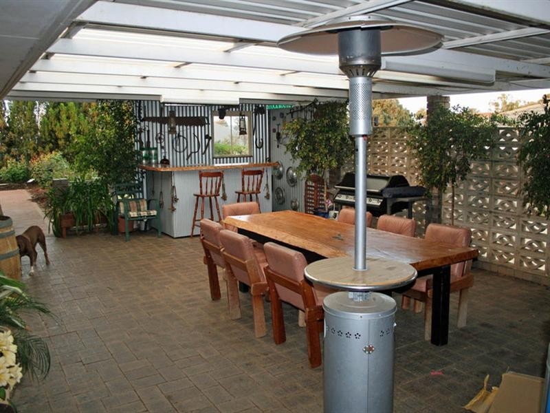 4 Hough Street, Narrogin WA 6312