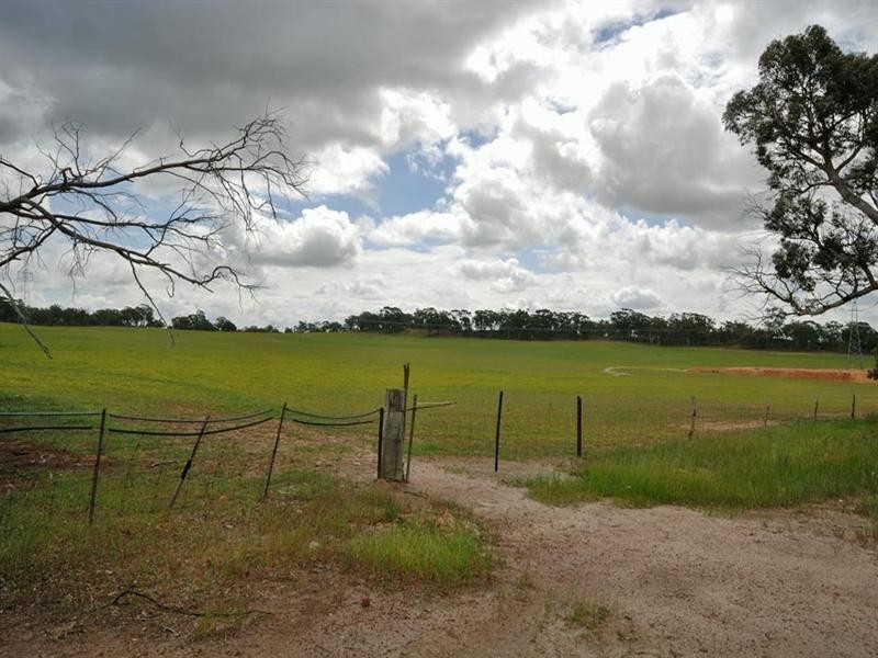 18522 Great Southern Highway, Narrogin WA 6312