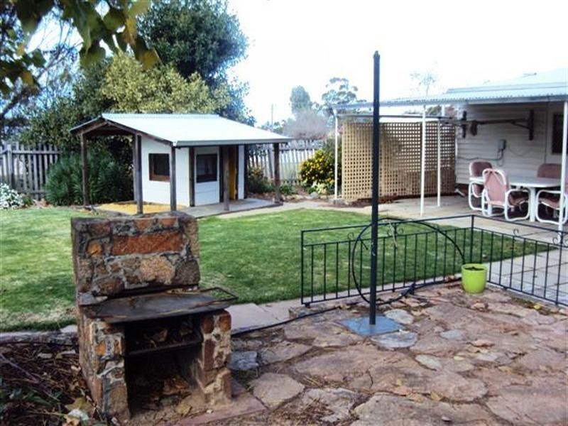 10 Furnival Street, Narrogin WA 6312