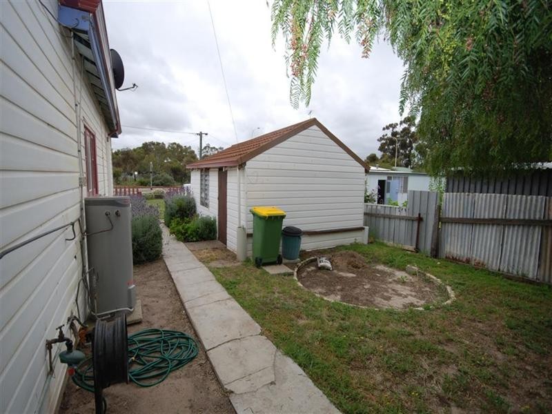 4 Wogolin Road, Wickepin WA 6370