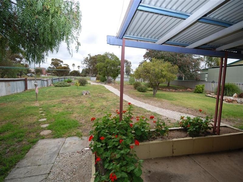 4 Wogolin Road, Wickepin WA 6370