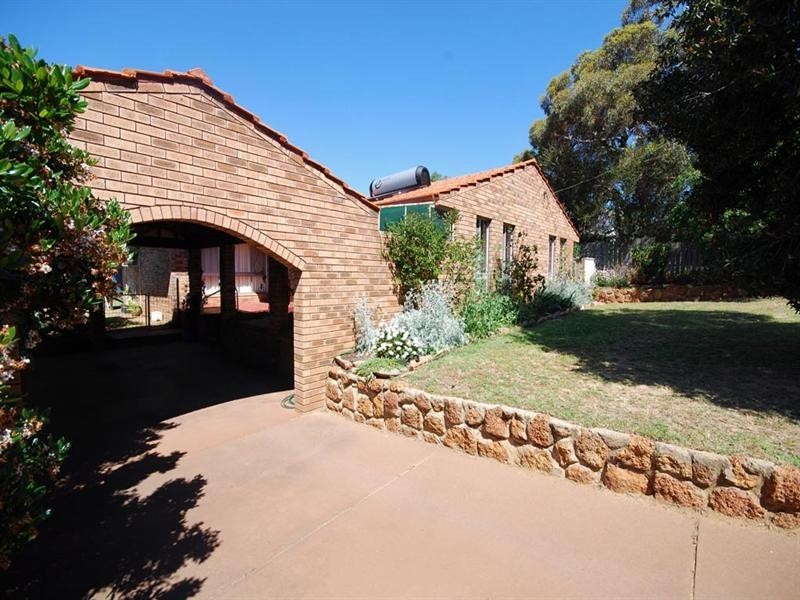 145 Narrakine Road, Narrogin WA 6312