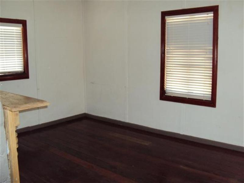 12 Watts Street, Wandering WA 6308