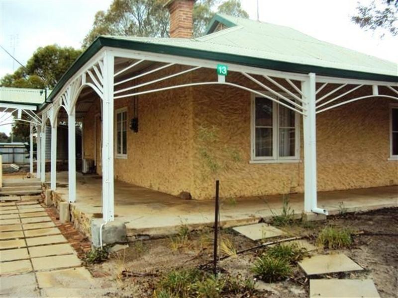 13 Campbell Street, Wickepin WA 6370