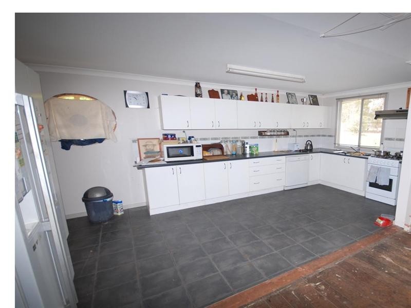 26 Railway Avenue, Harrismith WA 6361