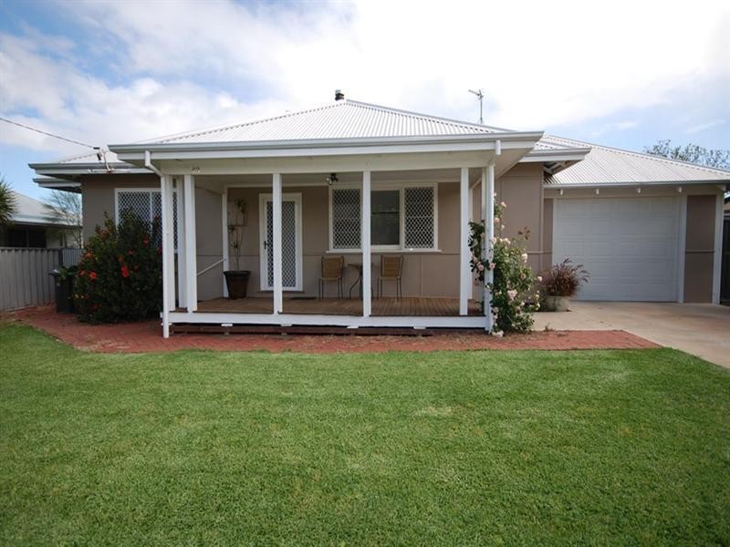 43 Ensign Street, Narrogin WA 6312